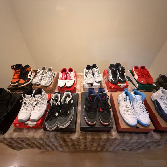 Massive Sale ! Jordan/ NIKE Sneakers - Black, Orange, White